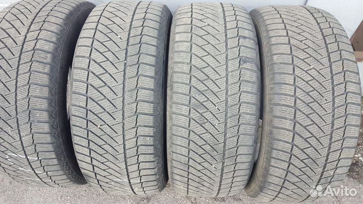 Continental ContiVikingContact 6 SUV 255/55 R18