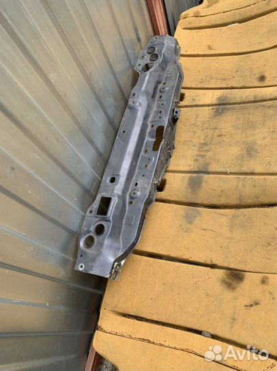 Планка замка капота Lexus GS 300 05-11 гв