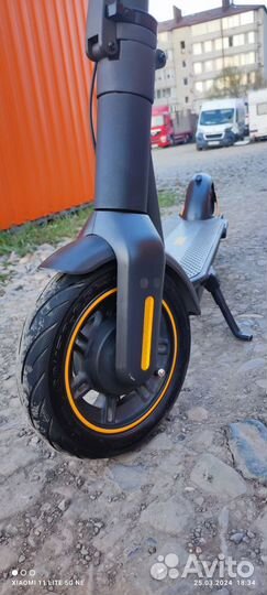 Электросамокат Ninebot KickScooter Max G30P