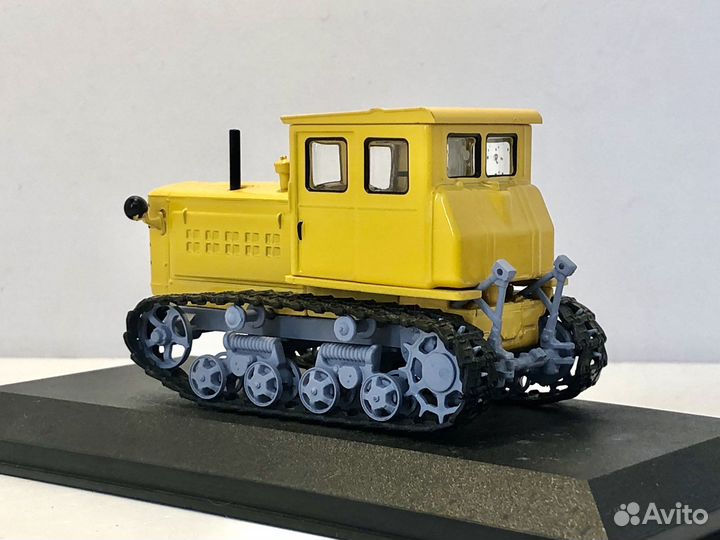 Модель трактор бульдозер дт-54 1:43