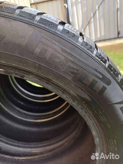 Pirelli Ice Zero 225/55 R17 101T