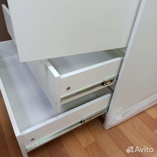 Шкаф в детскую комнату