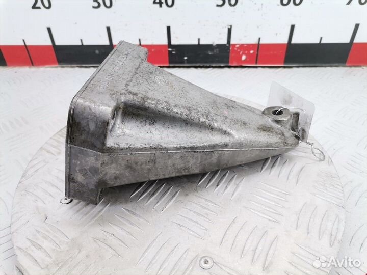 Кронштейн двигателя Mercedes-Benz C-Класс