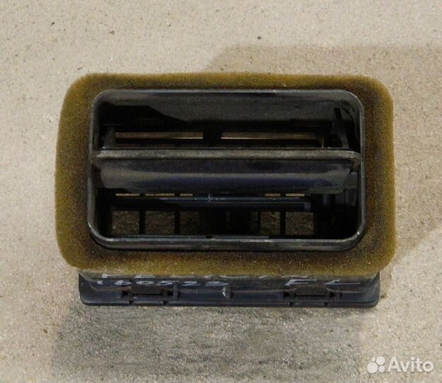 Дефлектор воздушный левый Skoda Felicia