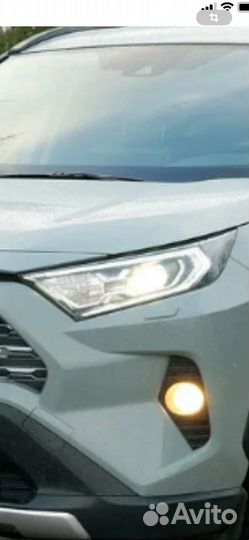 Блок правой фары Toyota Rav4 50 кузов