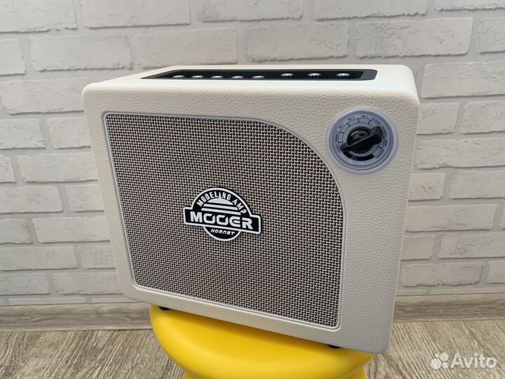 Комбоусилитель Mooer Hornet