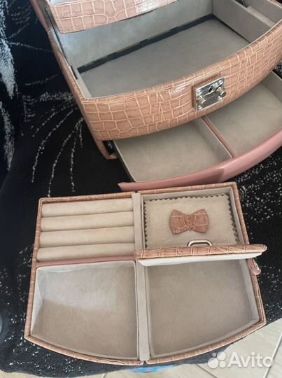 Шкатулка для украшений