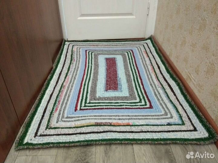 Ковер вязаный