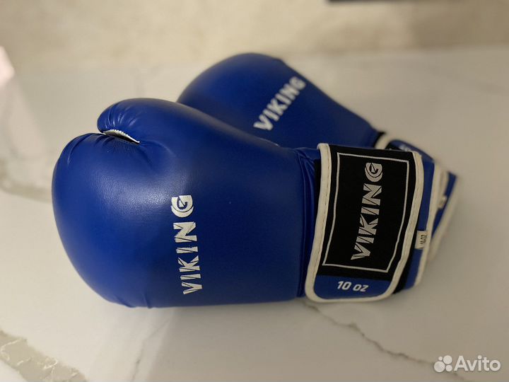 Боксерские перчатки
