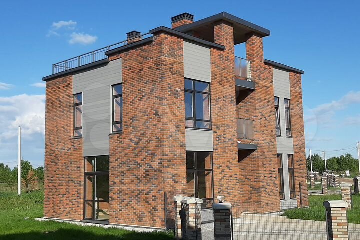 Коттедж 254,5 м² на участке 11,4 сот.