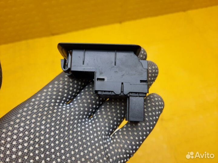 Блок управления стеклоподъемниками Volkswagen