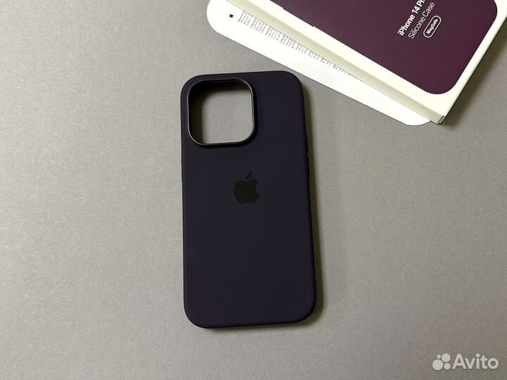 Чехол на iPhone 14 Pro Silicone Case Elderberry