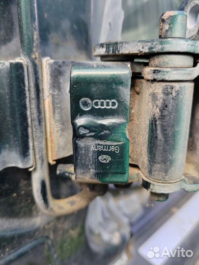 Петли дверные. Audi A6