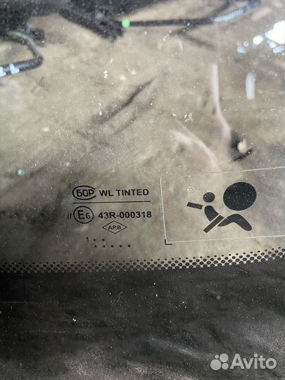 Стекло лобовое Renault Sandero 1 09-14г