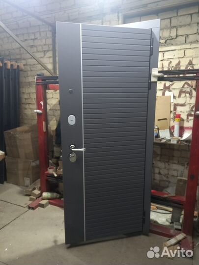 Дверь с шумоизоляцией в квартиру