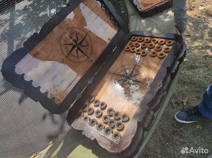 Нарды с индивидуальной гравировкой и стекло