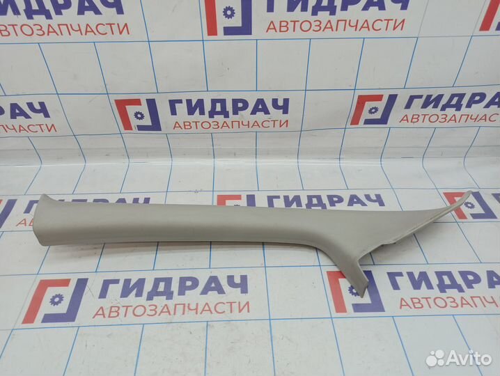 Обшивка стойки передней левой Ford Focus 2 1463756. Дефект