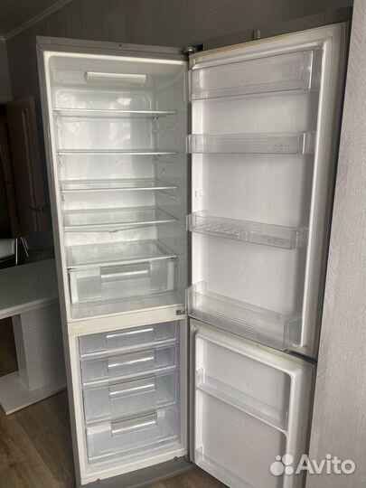 Холодильник LG