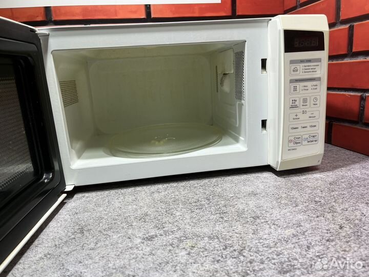 Микроволновая печь LG MS1940U