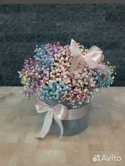 Коробки с цветной гипсофилы