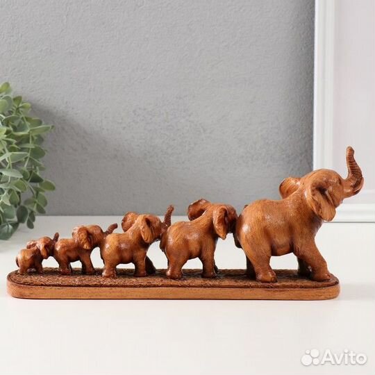 Сувенир полистоун 'Пять слонов на подставке' под д