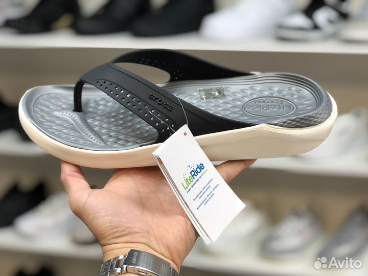 Сланцы Crocs