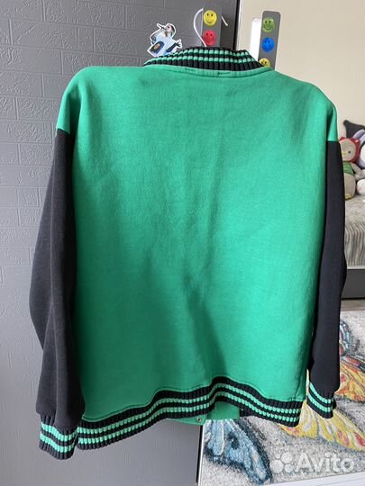 Бомбер на девочку 152