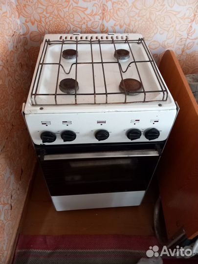 Продам газовую плиту б\у
