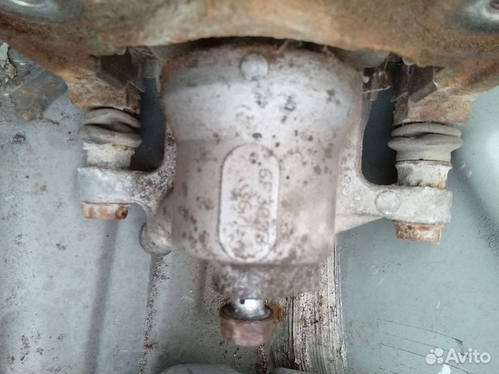 Тойота камри 40 суппорт