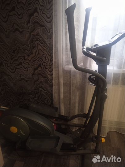 Эллиптический тренажер torneo