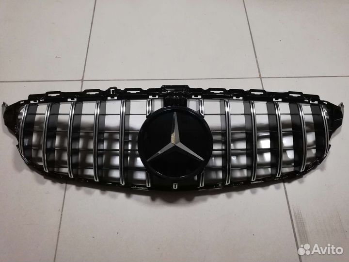 Решётка радиатора Mercedes/BMW
