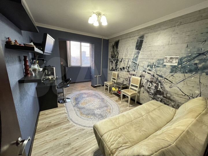 3-к. квартира, 80 м², 6/9 эт.