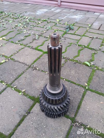 Продам первичный вал коробки ZF16