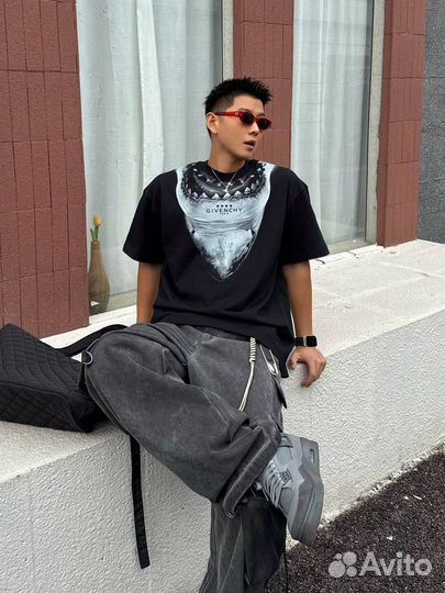 Футболка Givenchy(премиум качество)