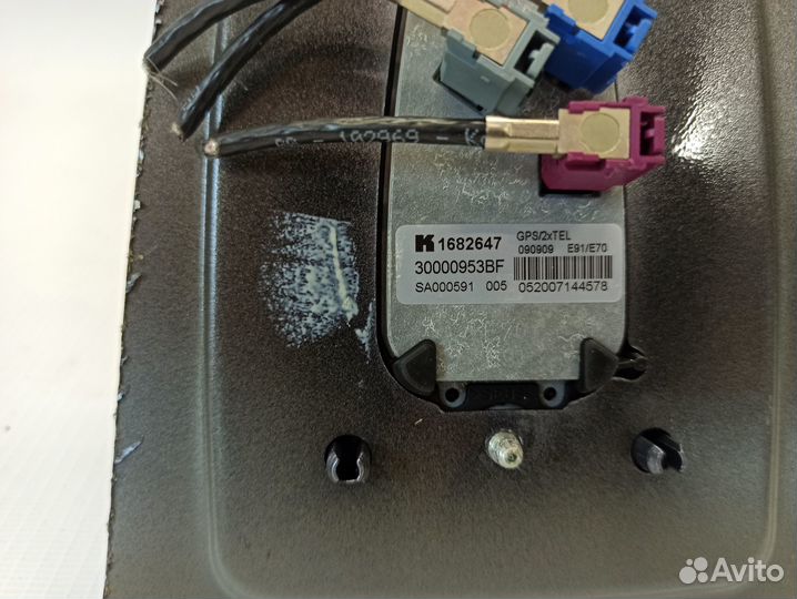 Антенна в крышу BMW X5 E70