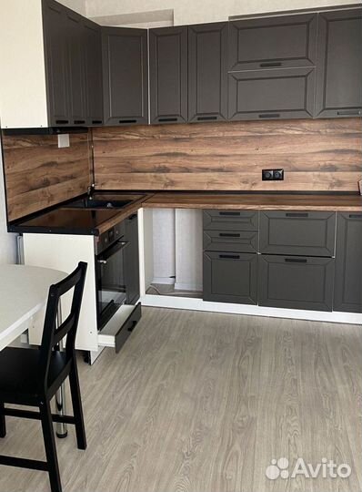 Кухня угловая на заказ.мдф фасады