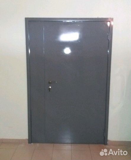 Дверь входная на этаж