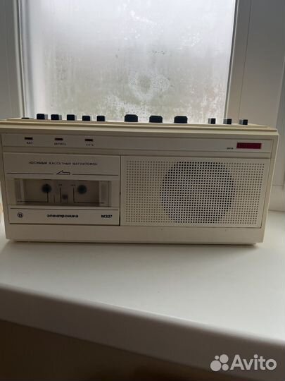 Кассетный магнитофон 