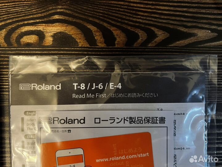 Синтезатор Roland J-6