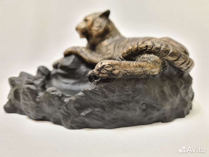 Тигр статуэтка 2022 год