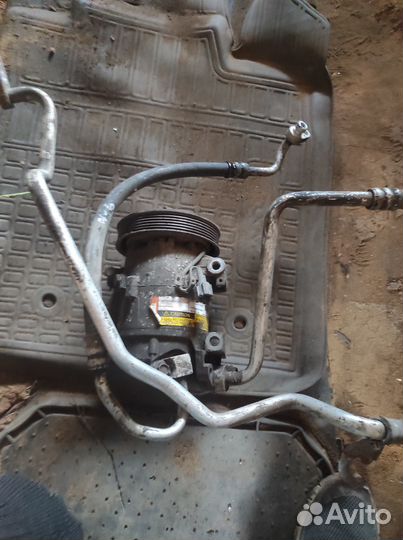 Компрессор кондиционера Nissan Primera,almera n16