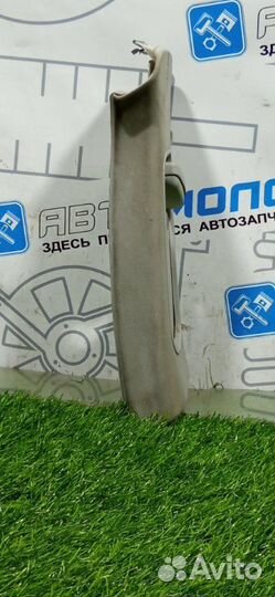 Обшивка средней стойки правая Volkswagen Passat B7