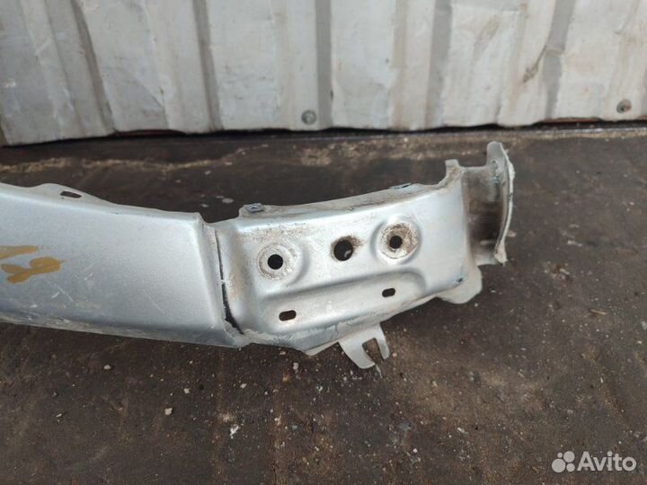 Крыло переднее правое Renault Duster 1