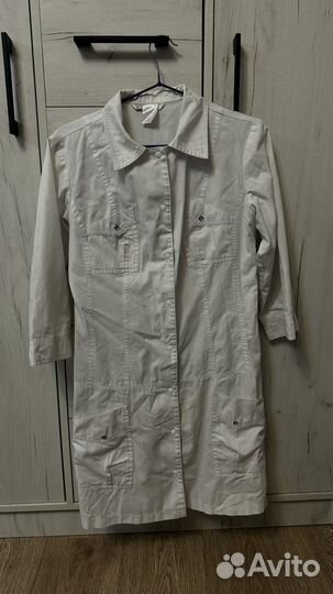 Белый медицинский халат