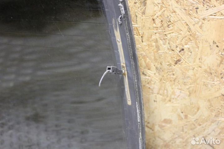 Стекло заднее Nissan Maxima a32