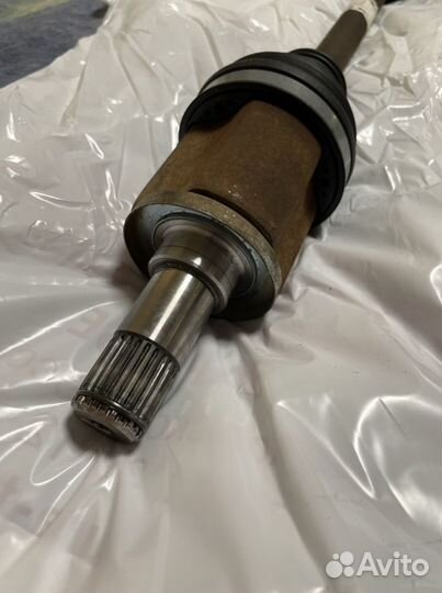 Привод левого переднего колеса в сборе