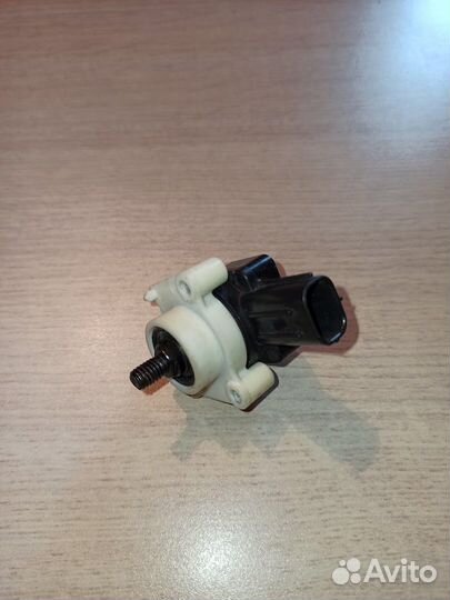 Датчик положения кузова Toyota, Lexus