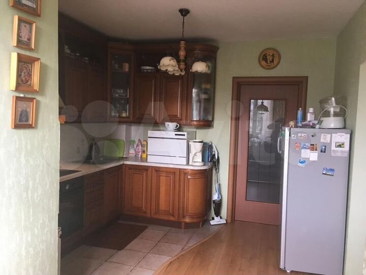 3-к. квартира, 81 м², 4/5 эт.