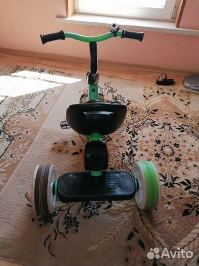 Трехколесный велосипед