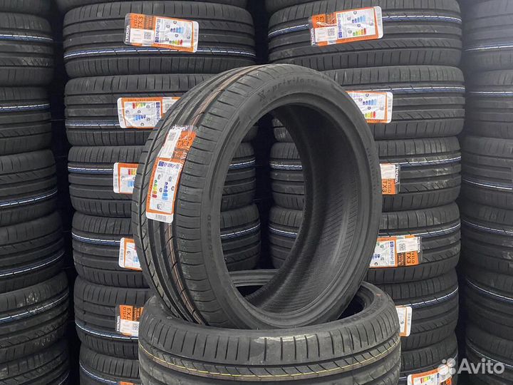 Tracmax X-Privilo TX3 245/40 R20 99Y